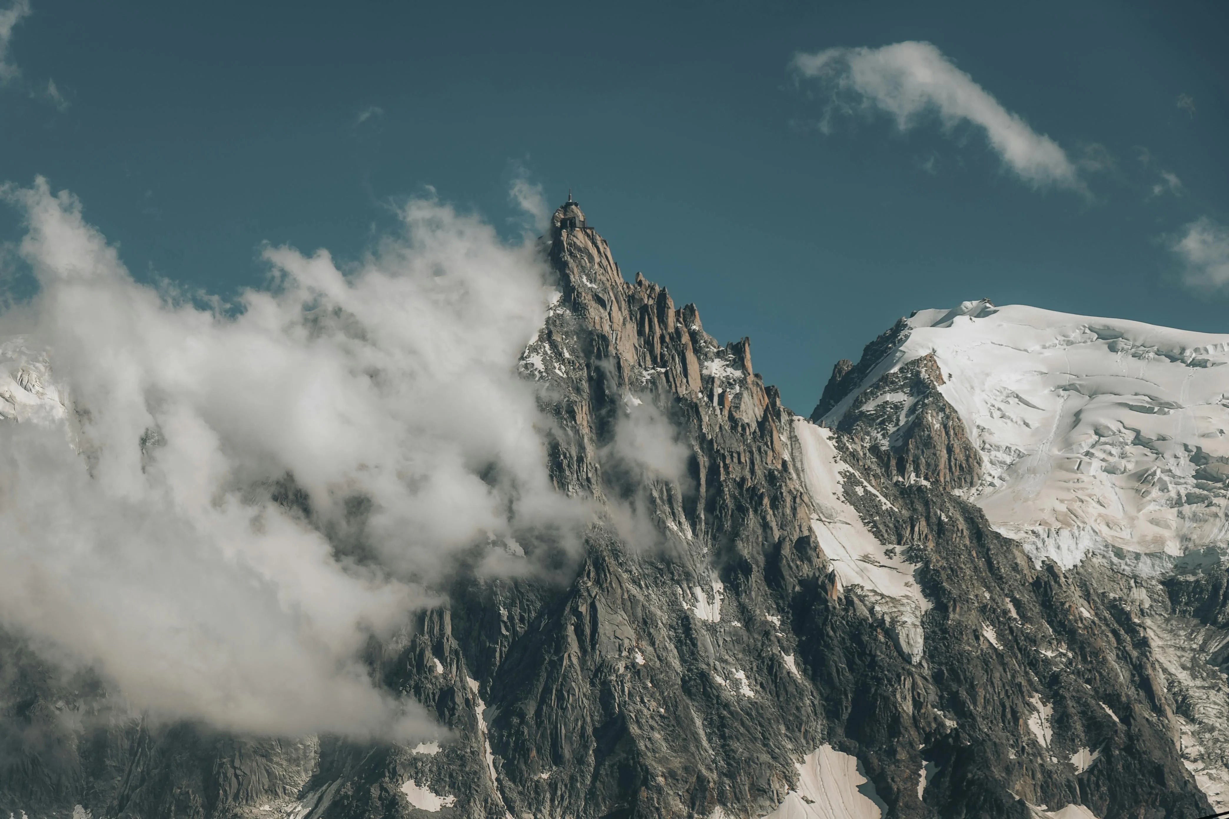 https://images.pexels.com/photos/18261717/pexels-photo-18261717.jpeg