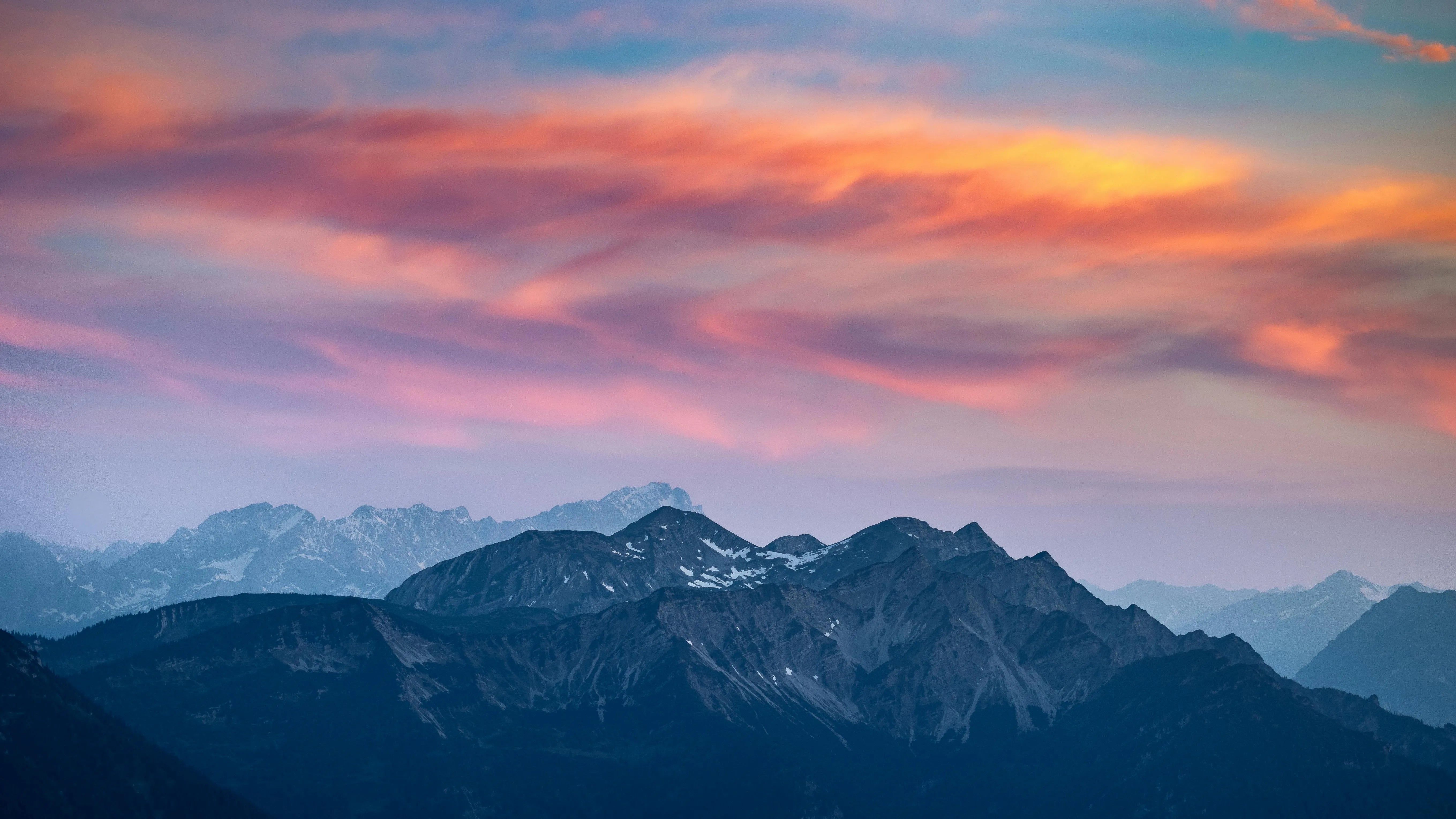 https://images.pexels.com/photos/18899629/pexels-photo-18899629.jpeg